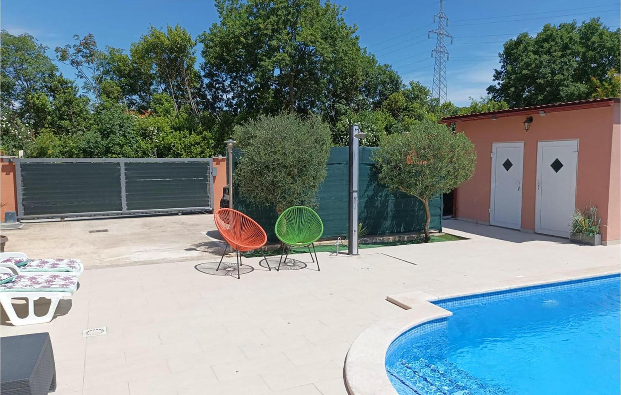 Stunning In With Wifi Apartman Pula